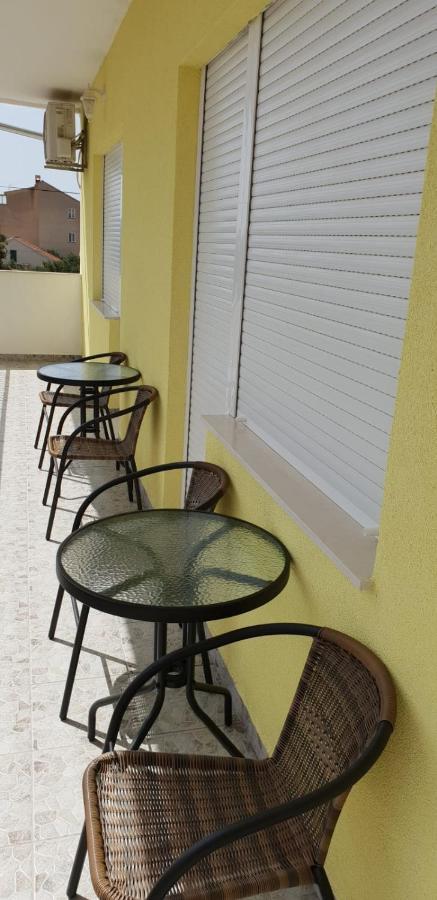 Apartmani Milutin Brodarica  Exterior foto