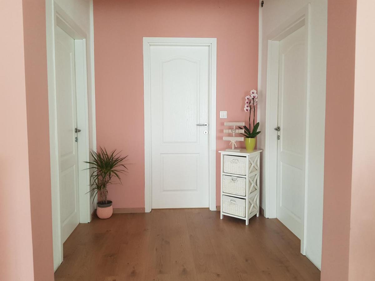 Apartmani Milutin Brodarica  Exterior foto