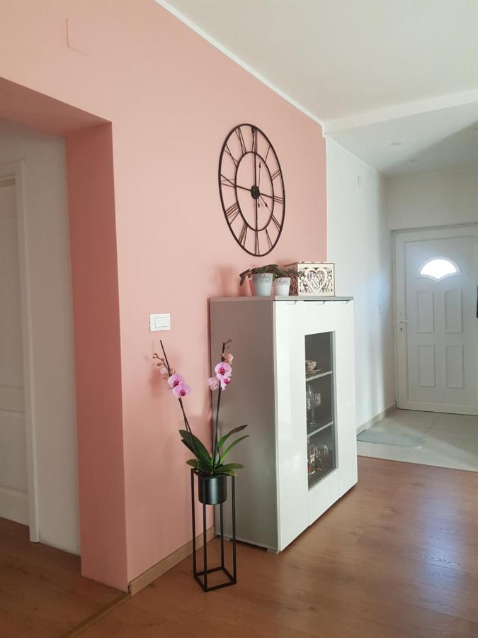 Apartmani Milutin Brodarica  Exterior foto